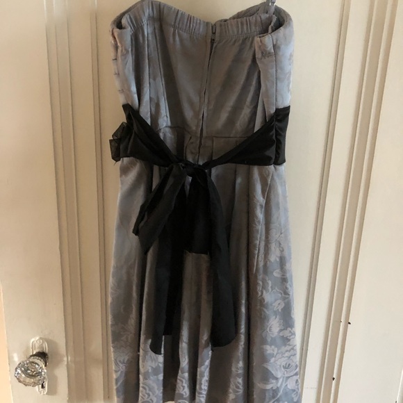 Dress - Picture 2 of 3